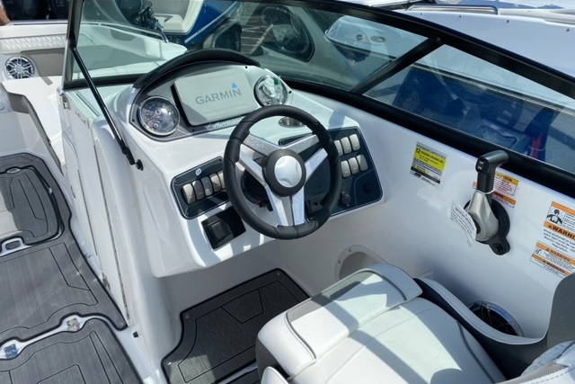 New 2023 Hurricane SunDeck SD 2400 OB #2083 image 6