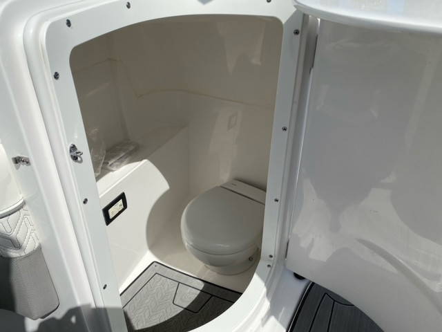 Alternative image of Hurricane SunDeck SD 2400 OB in West Palm Beach, FL