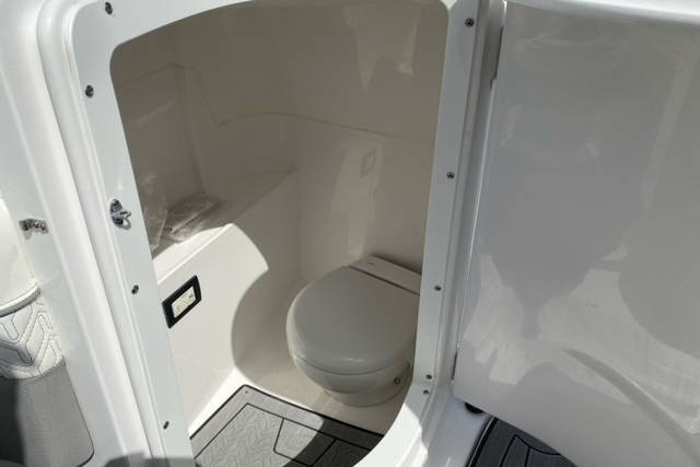 New 2023 Hurricane SunDeck SD 2400 OB #2083 image 7