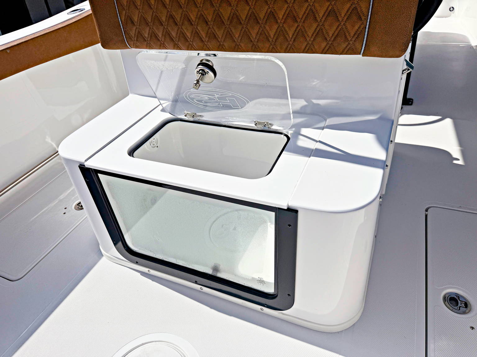 Alternative image of Sea Hunt Ultra 305 SE in West Palm Beach, FL