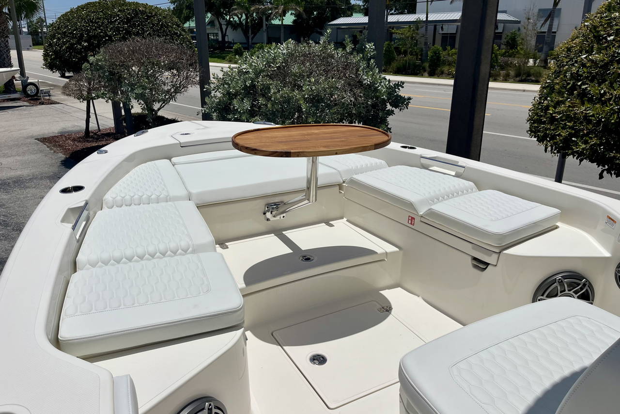 Alternative image of Pathfinder 2800 Hybrid in Vero Beach, FL