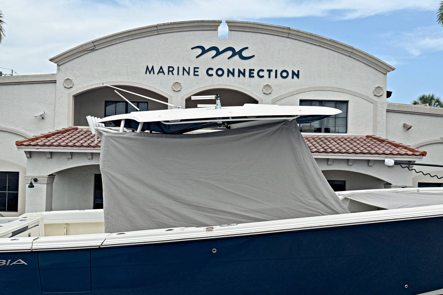 Used 2025 Cobia 320 CC #001F image 41