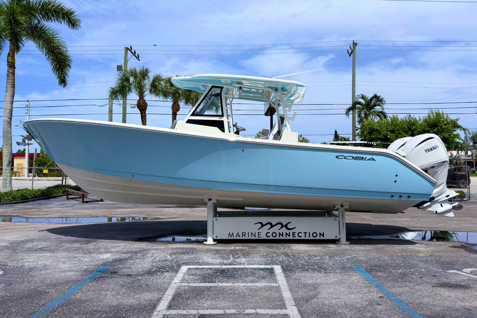 New 2027 Cobia 305 CC #L004 image 5