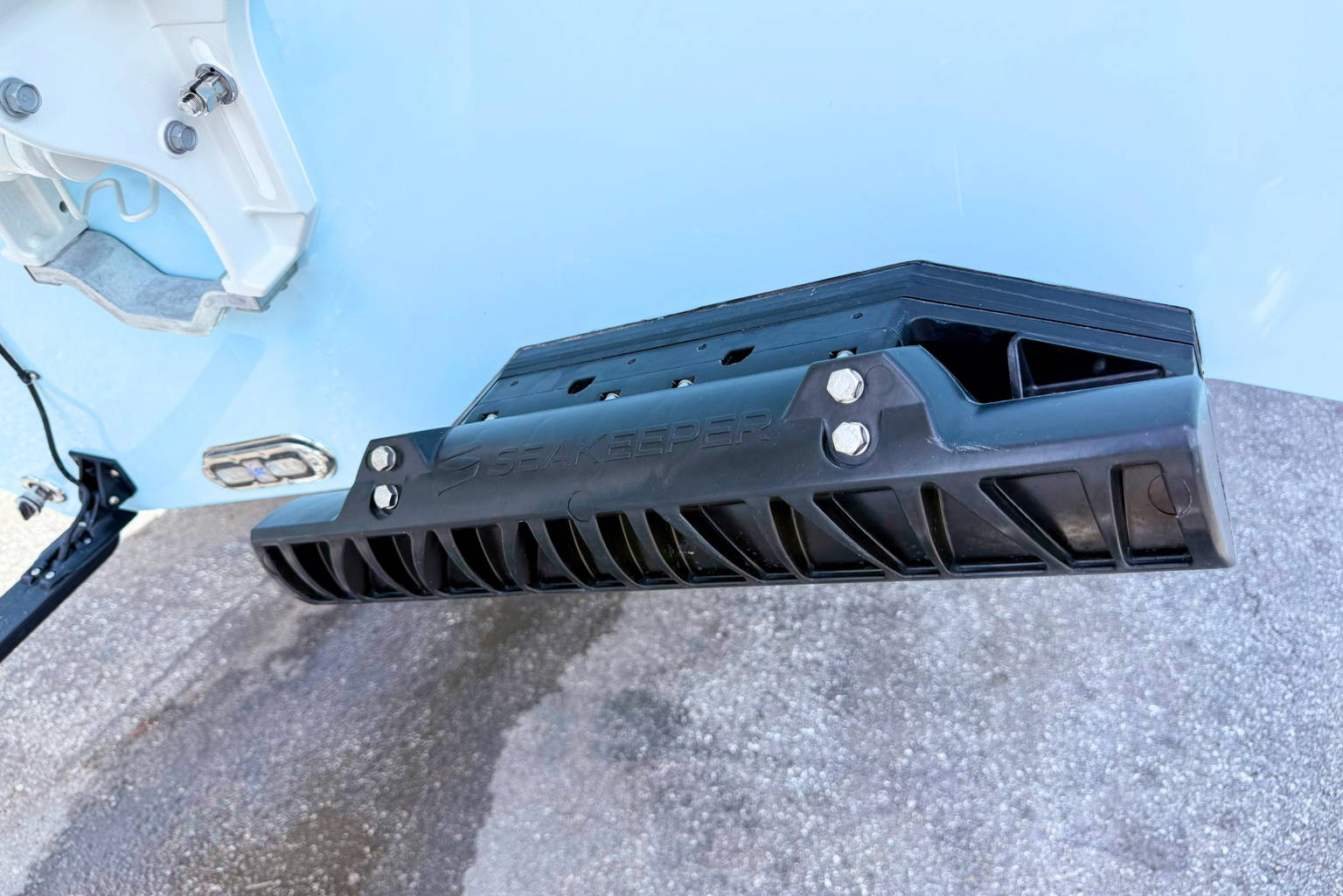 New 2027 Cobia 305 CC #L004 image 9