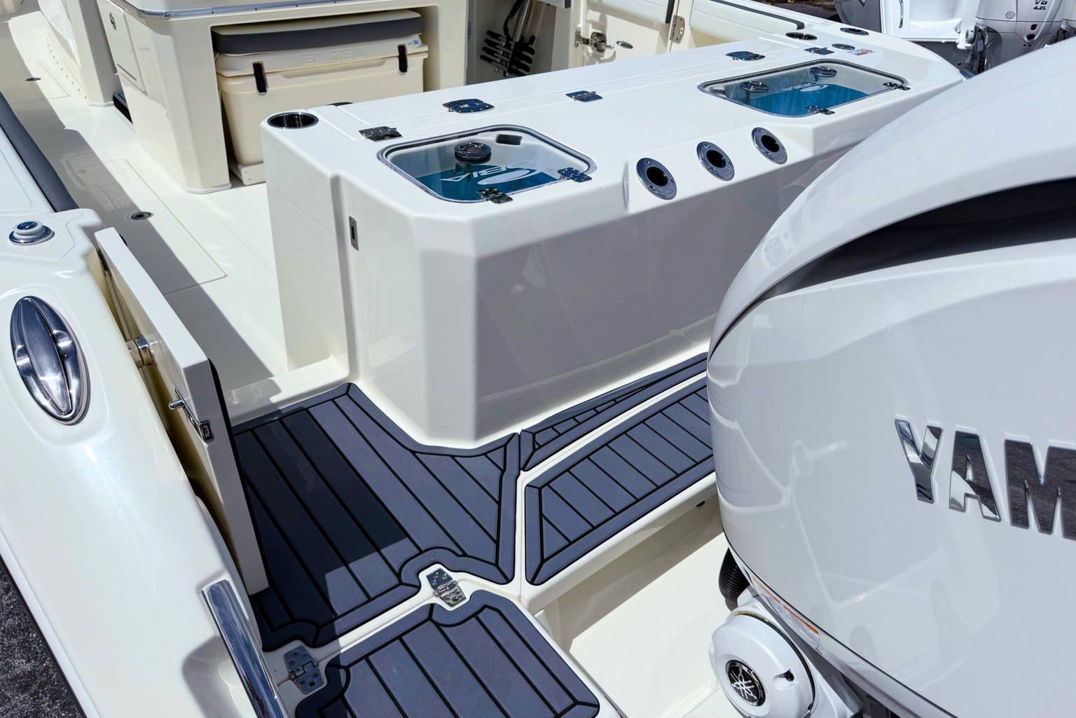 New 2027 Cobia 305 CC #L004 image 10