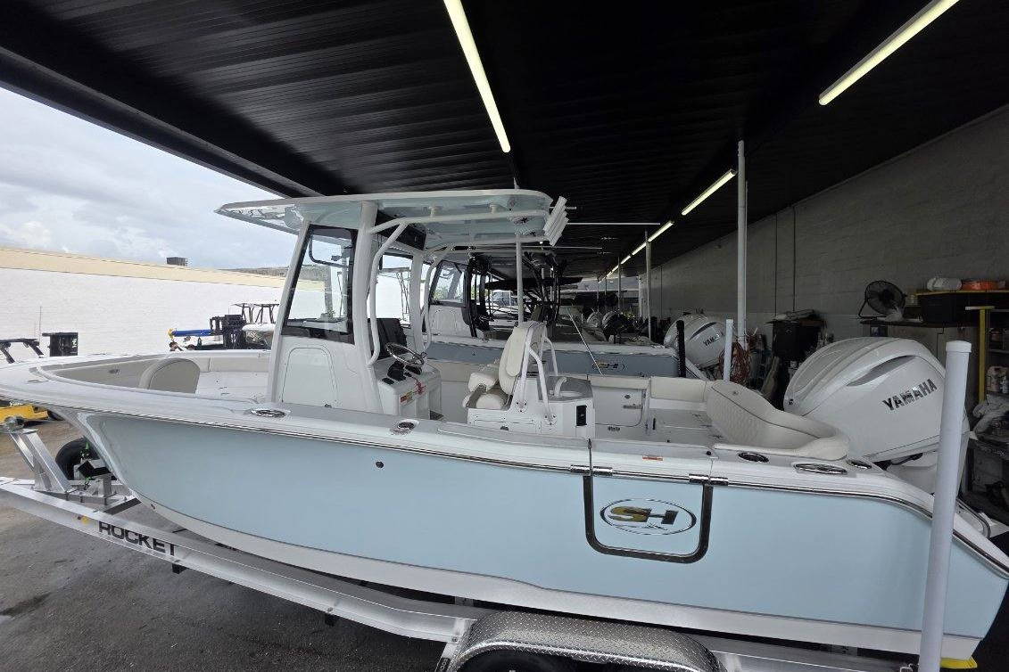 Alternative image of Sea Hunt Ultra 255 SE in Miami, FL