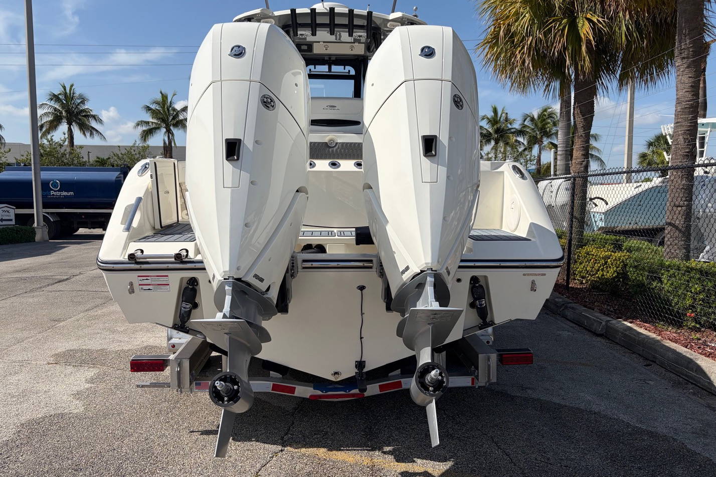 New 2026 Cobia 305 CC #L001 image 5