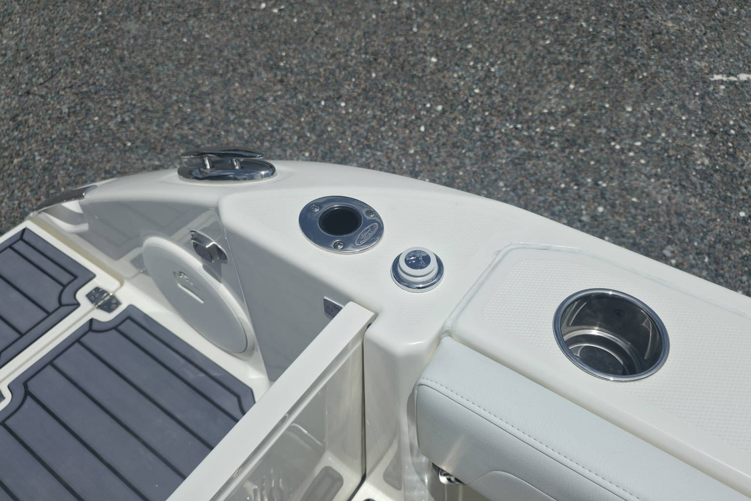 New 2027 Cobia 265 CC #G001 image 10