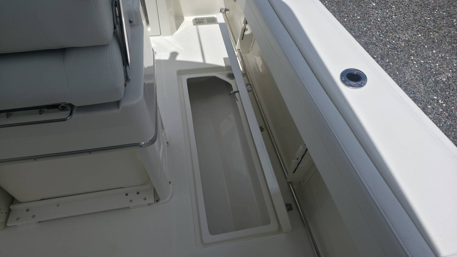 Alternative image of Cobia 265 CC in Florida Keys, FL