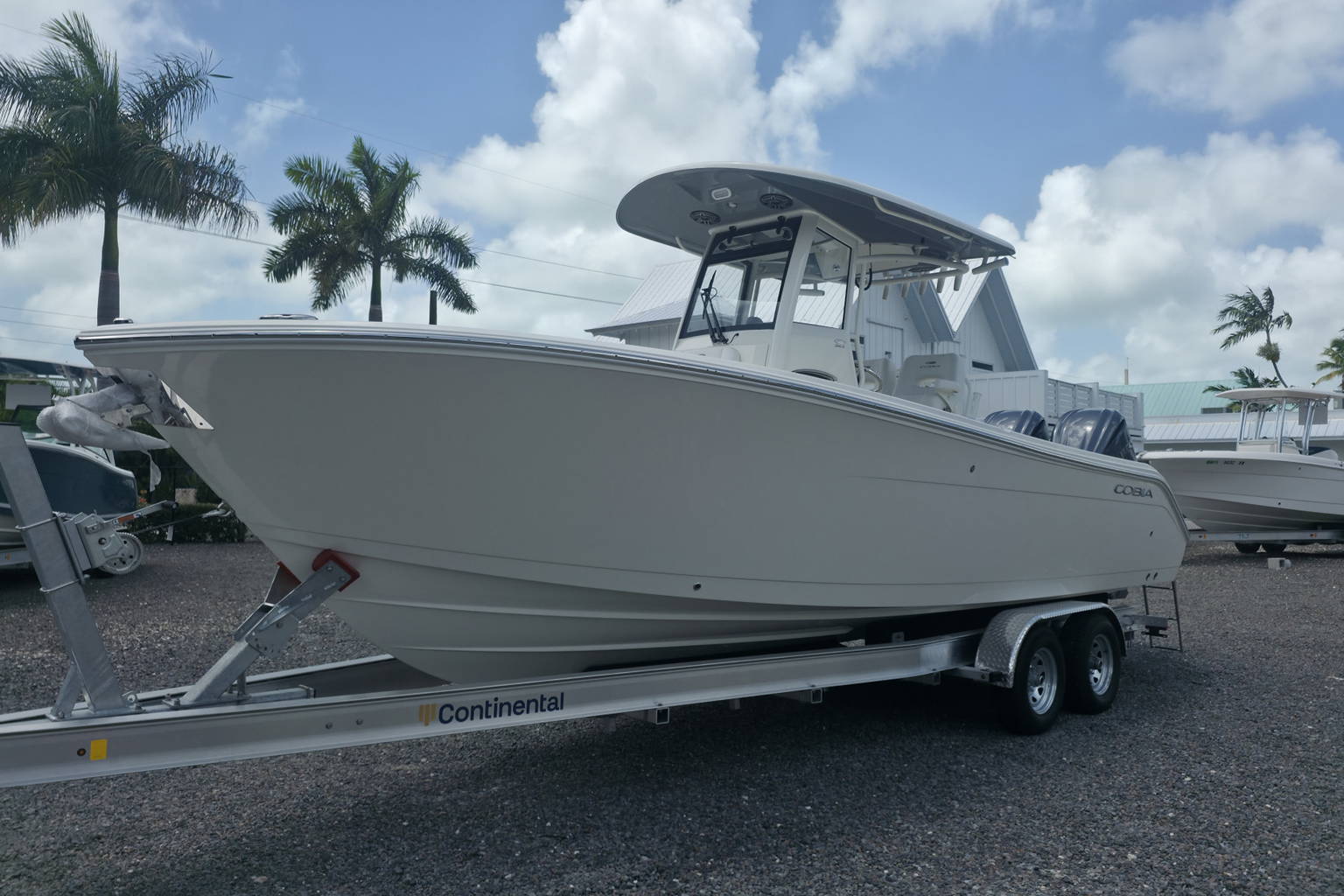 New 2027 Cobia 265 CC #G001 image 3