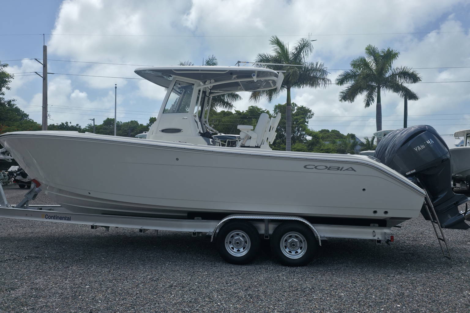 New 2027 Cobia 265 CC #G001 image 4