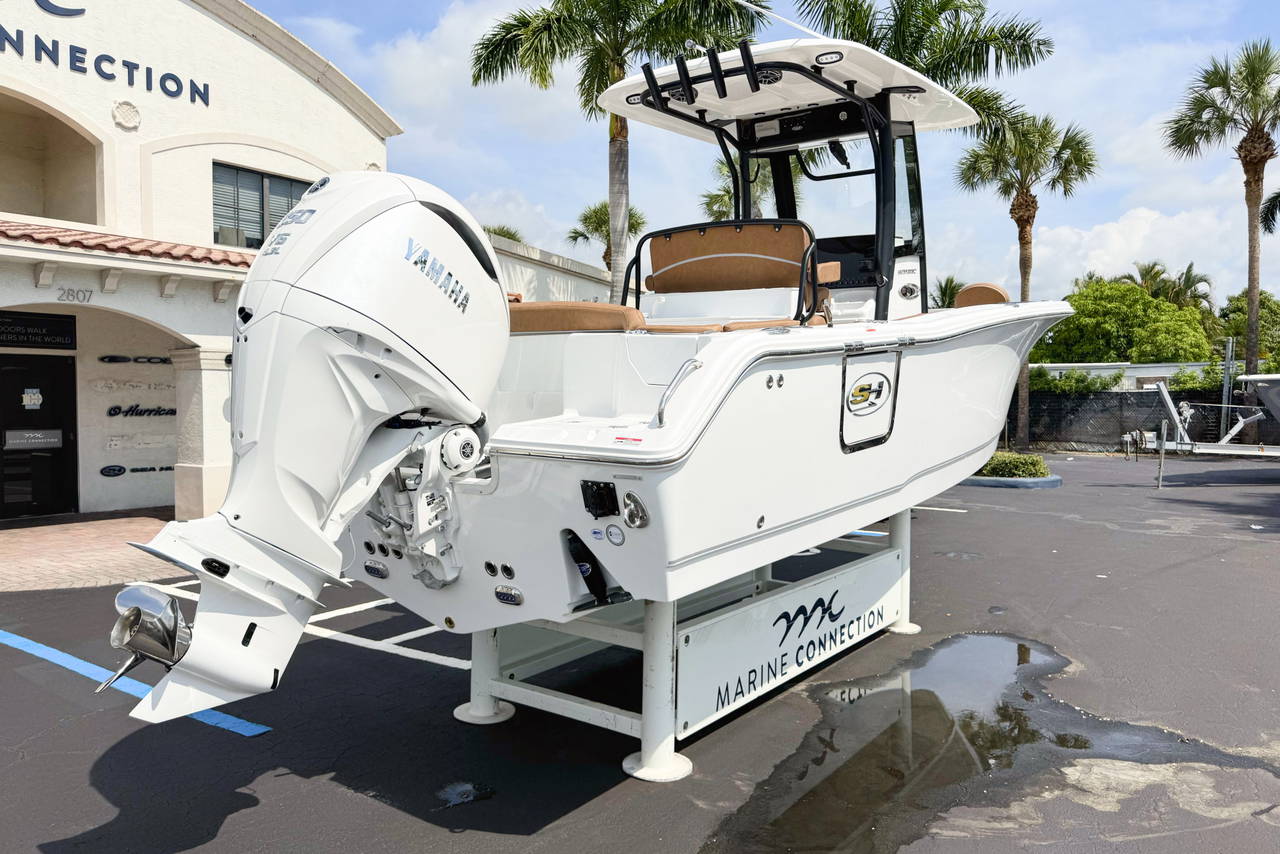 Alternative image of Sea Hunt Ultra 255 SE in West Palm Beach, FL