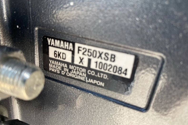 New 2023 Cobia 280 CC #D017 image 4