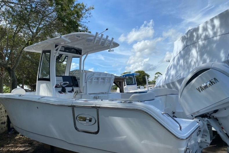 New 2023 Sea Hunt Ultra 255 SE #0294 image 2