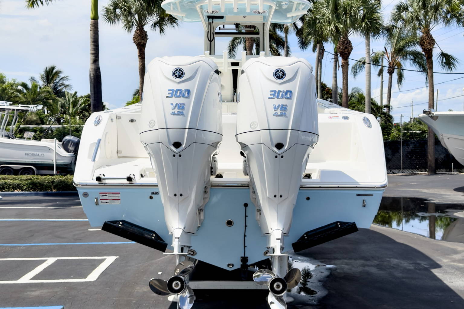 New 2027 Cobia 285 CC #J010 image 8