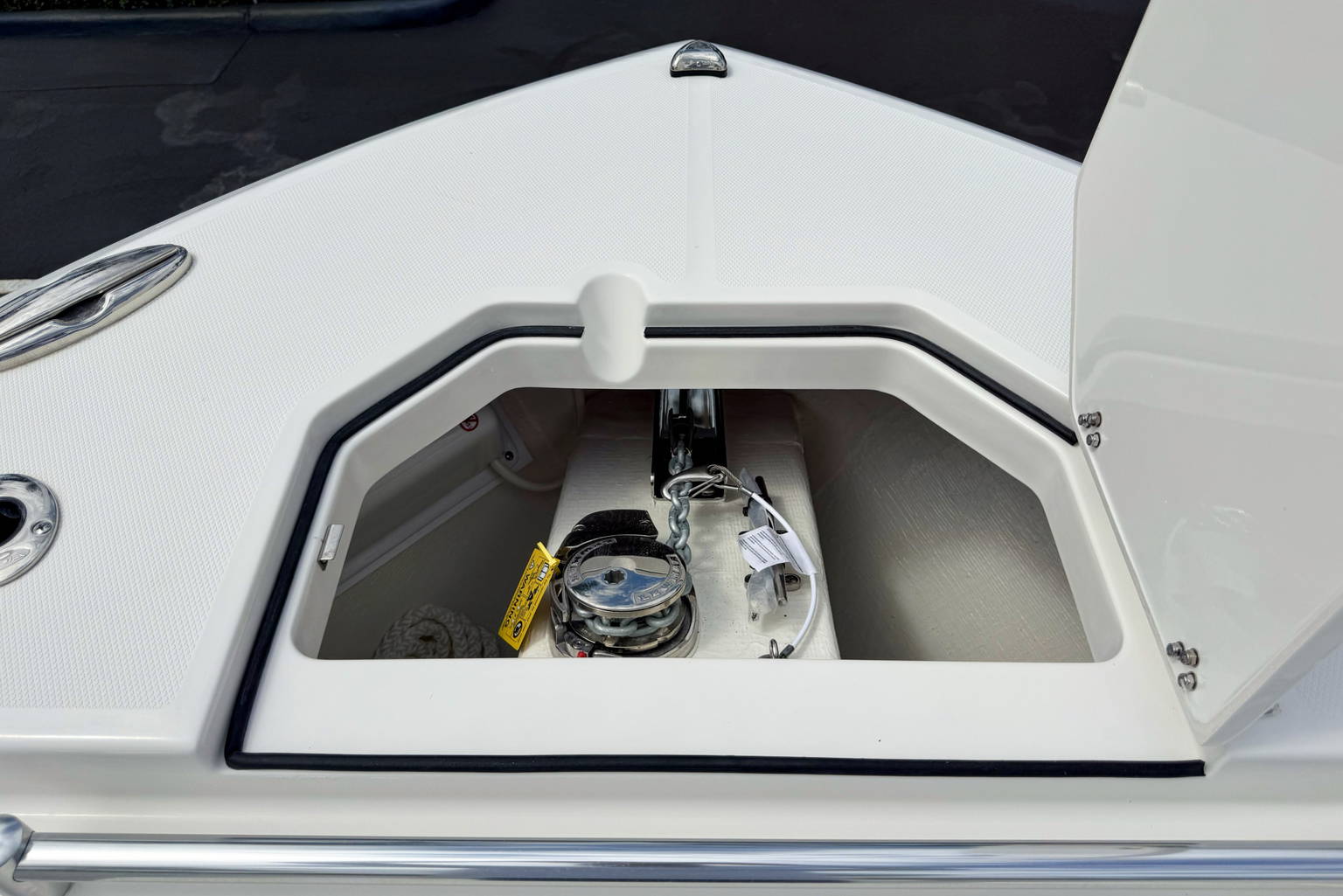 New 2027 Cobia 285 CC #J010 image 38