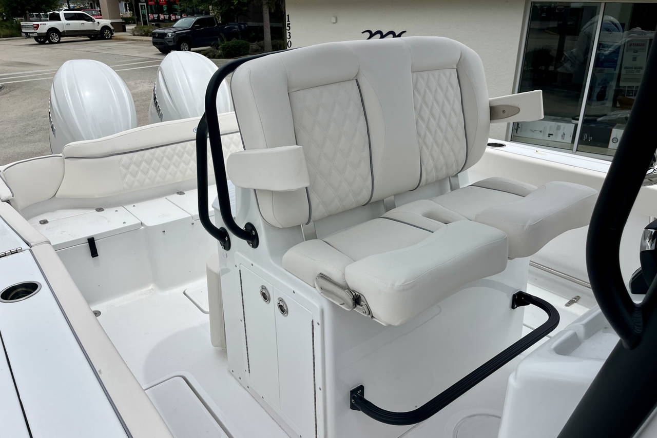 Alternative image of Sea Hunt Ultra 265 SE in Vero Beach, FL