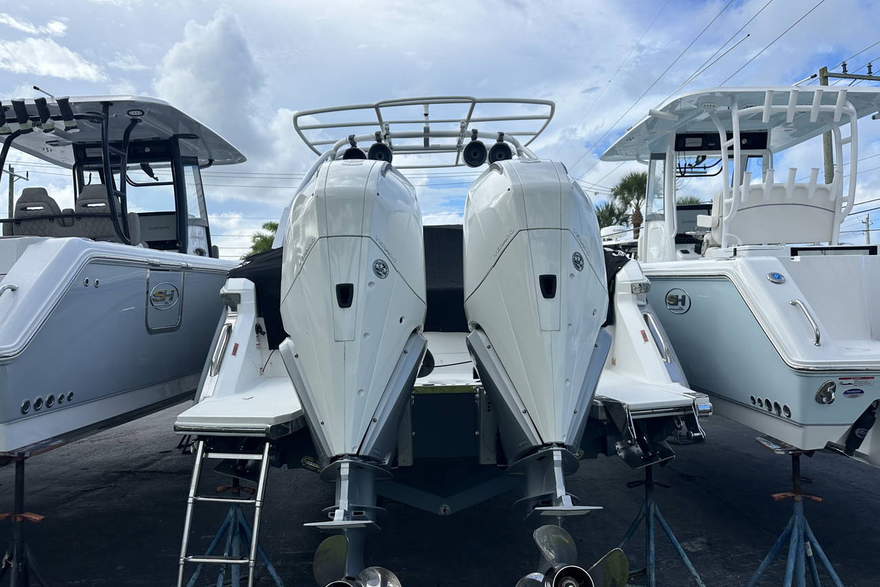 Alternative image of Cobalt 30SC in West Palm Beach, FL