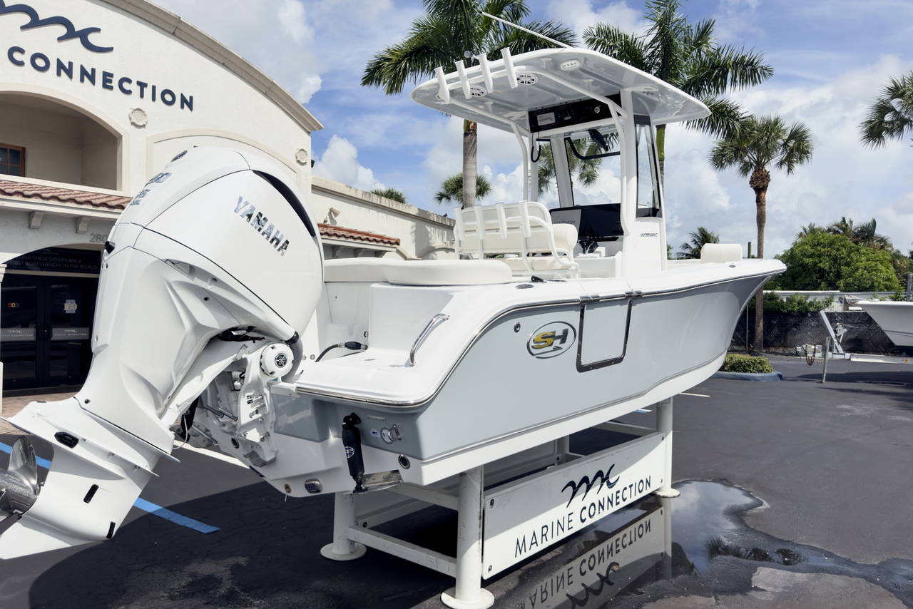 Alternative image of Sea Hunt Ultra 235 SE in West Palm Beach, FL