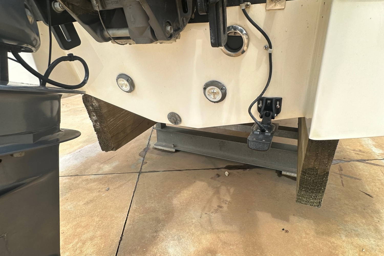 Used 2021 Robalo R180 #0139 image 5