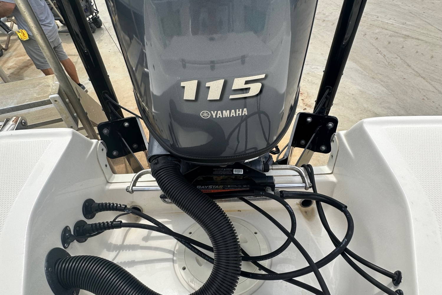 Used 2021 Robalo R180 #0139 image 6