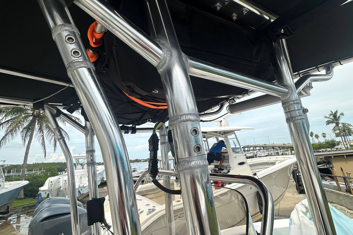 Used 2021 Robalo R180 #0139 image 13