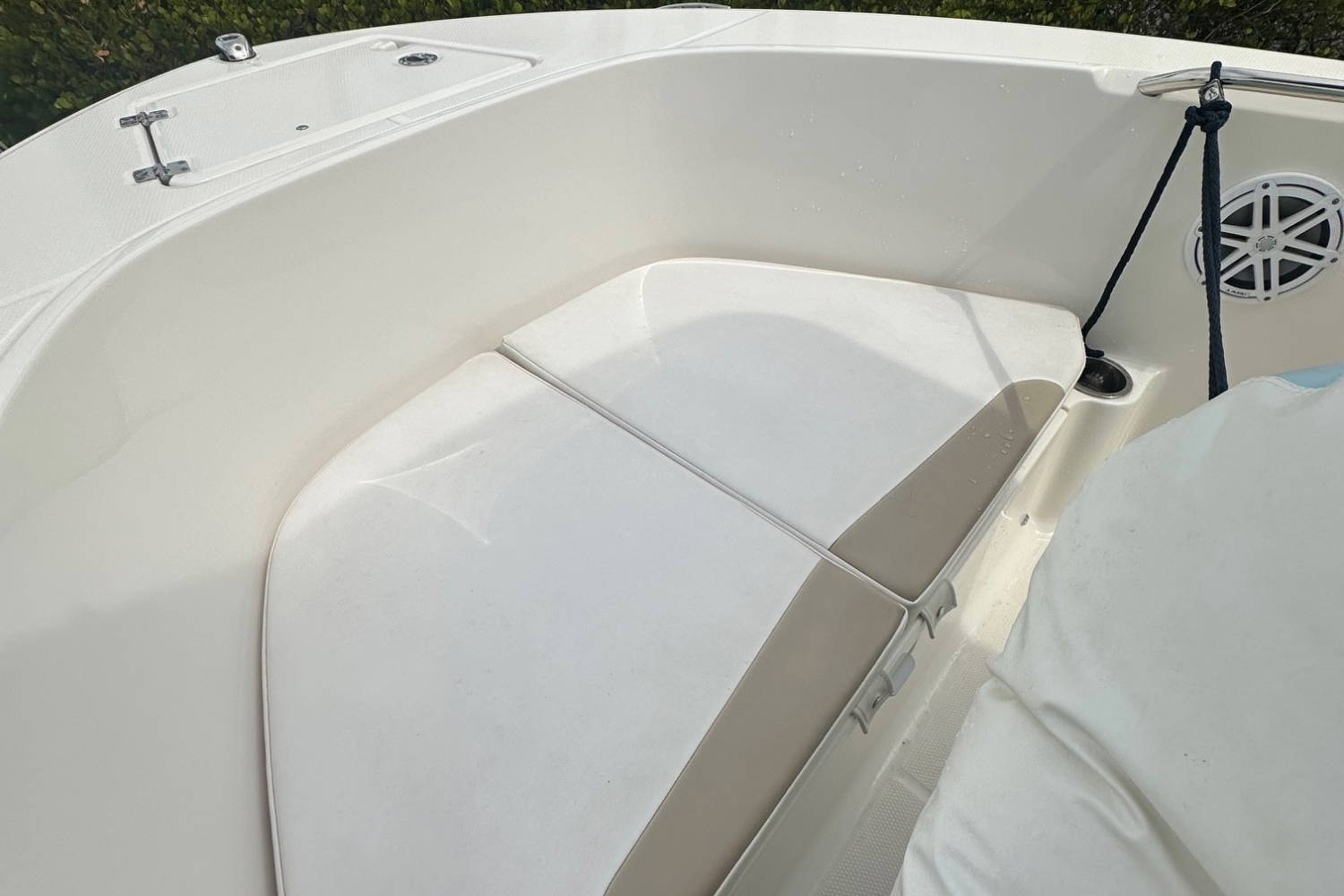 Used 2021 Robalo R180 #0139 image 16