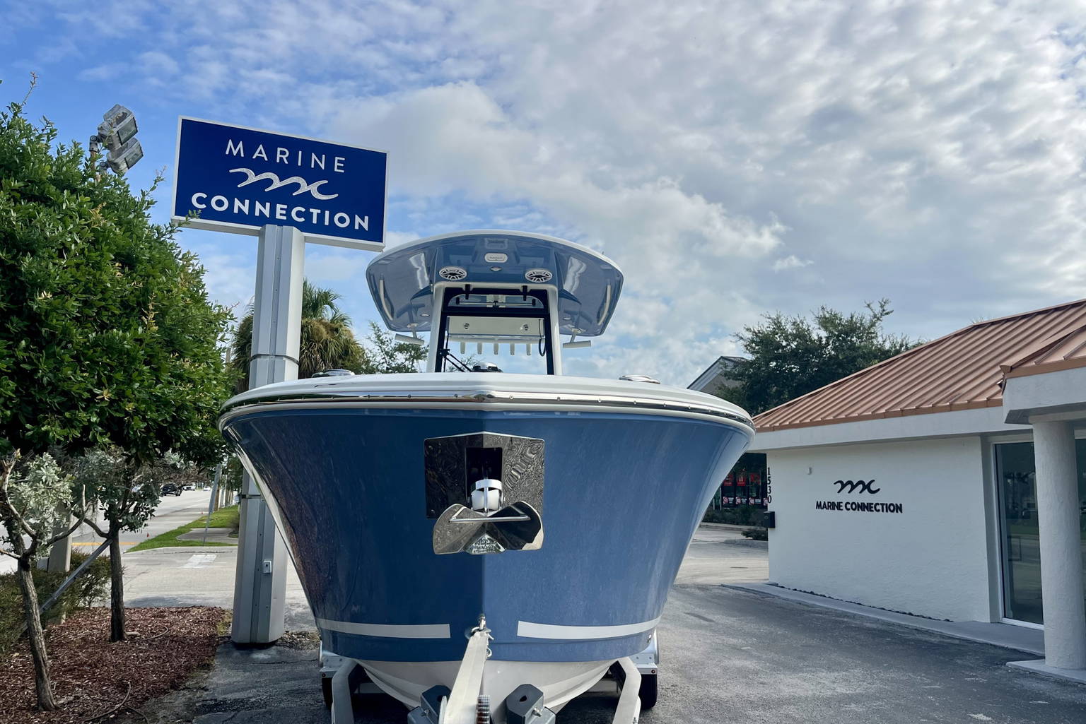 New 2027 Cobia 265 CC #G011 image 3