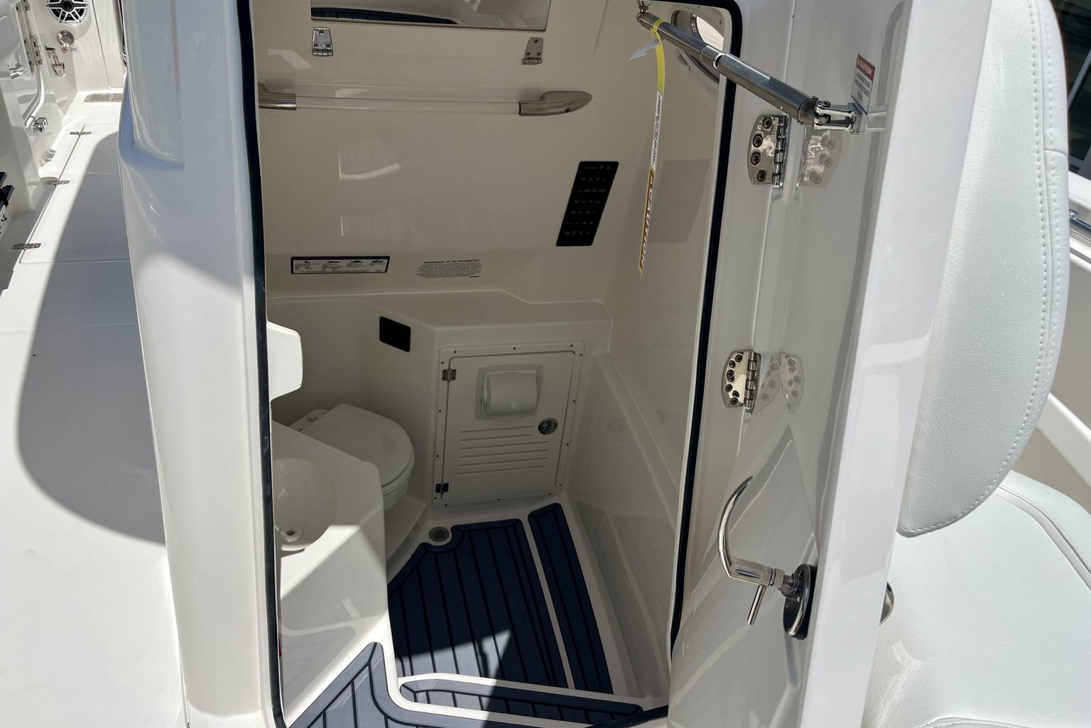 New 2027 Cobia 265 CC #G011 image 30