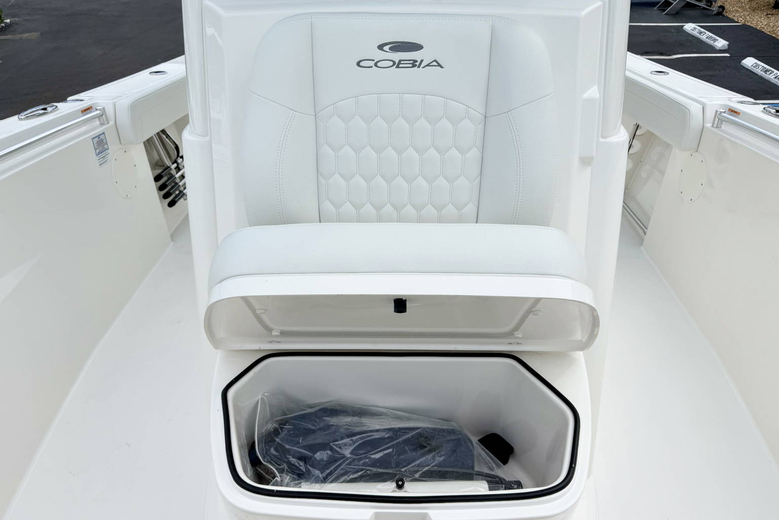 New 2027 Cobia 265 CC #G014 image 30