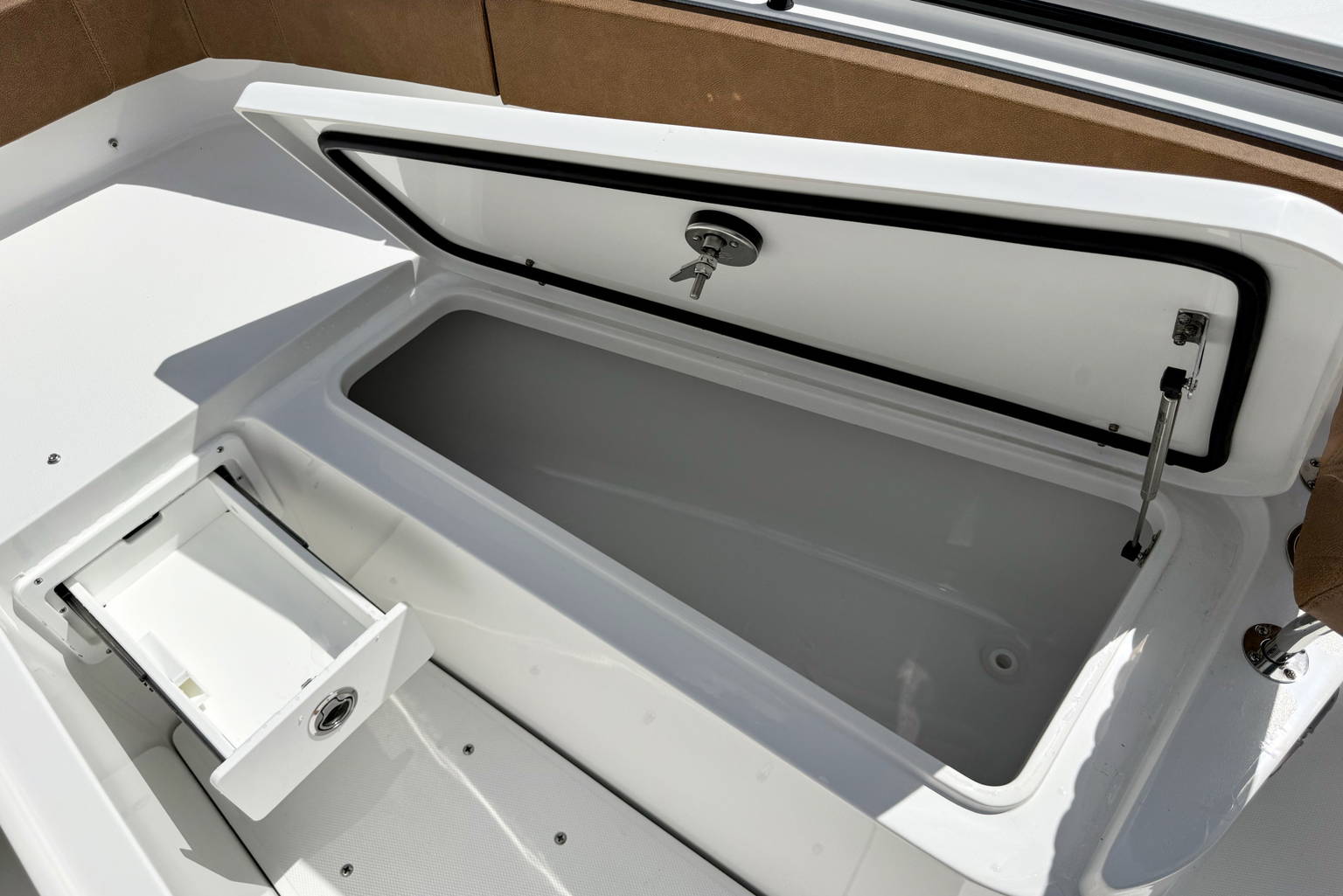 New 2027 Sea Hunt Ultra 305 SE #0018 image 40