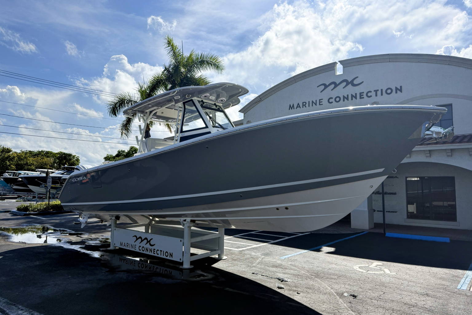 New 2027 Cobia 305 CC #L010 image 2
