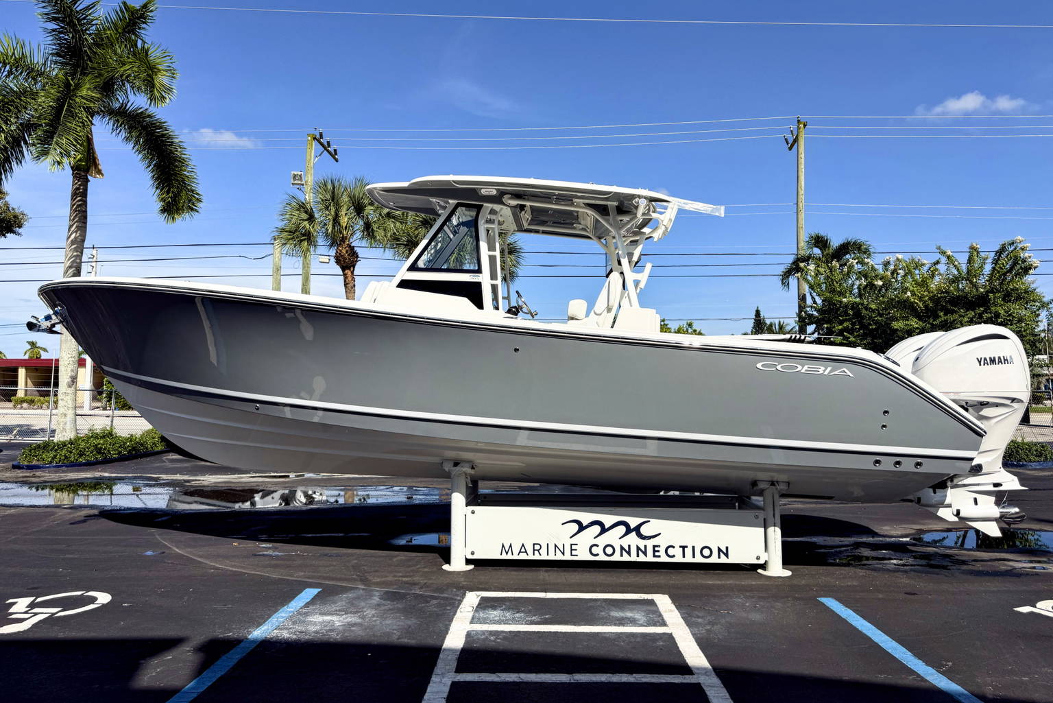 New 2027 Cobia 305 CC #L010 image 7