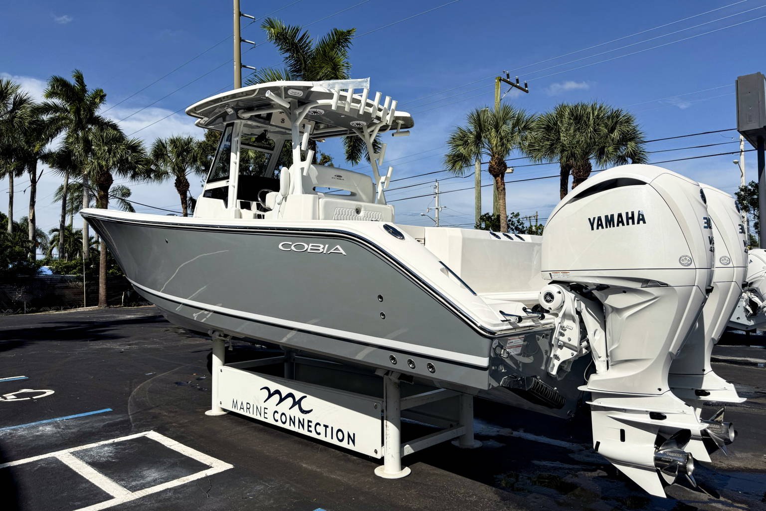 New 2027 Cobia 305 CC #L010 image 8