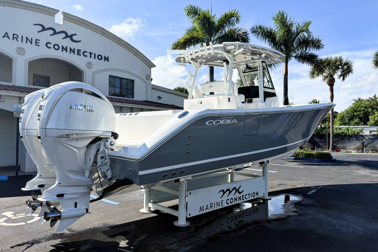 New 2027 Cobia 305 CC #L010 image 10