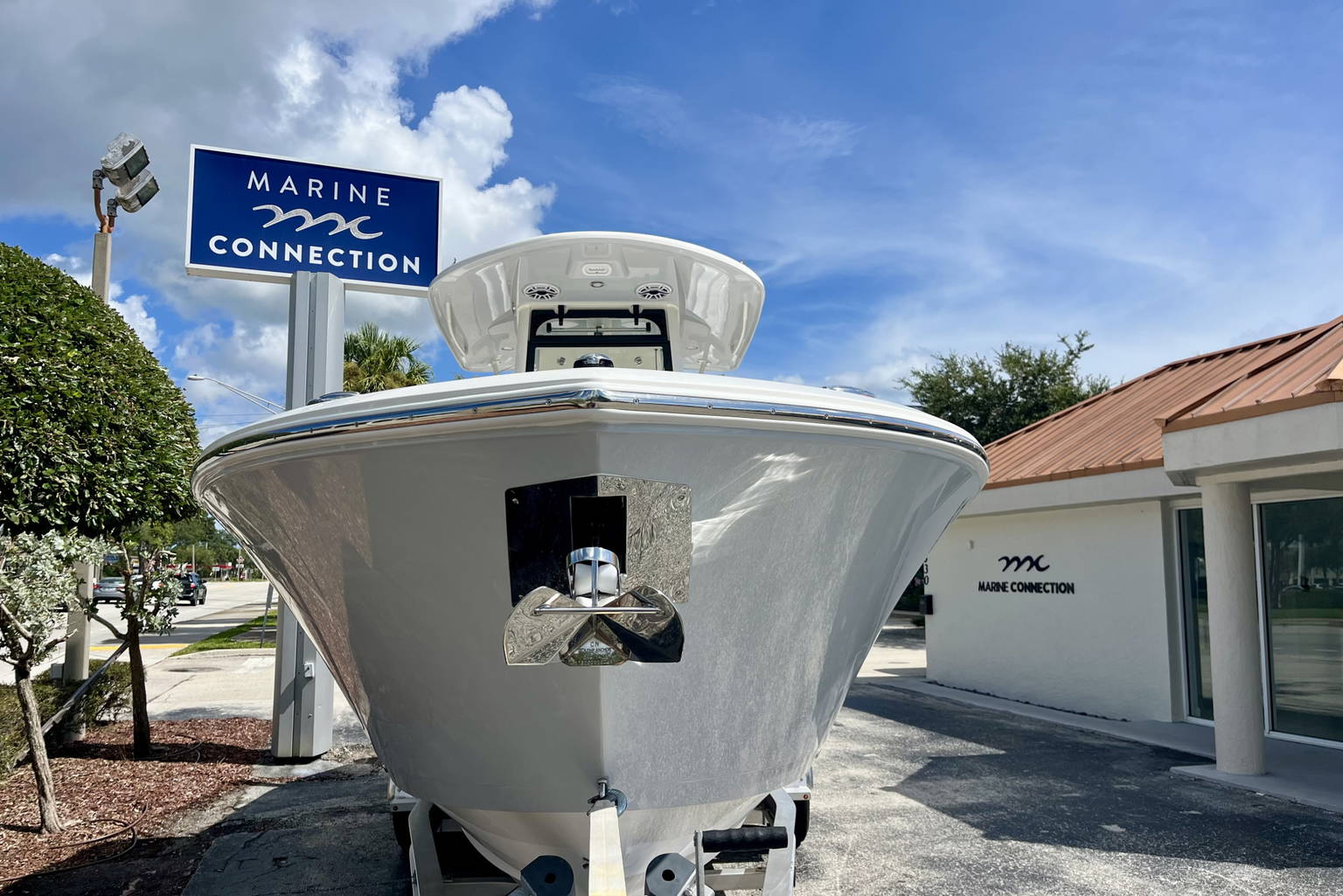 New 2027 Cobia 285 CC #J015 image 2