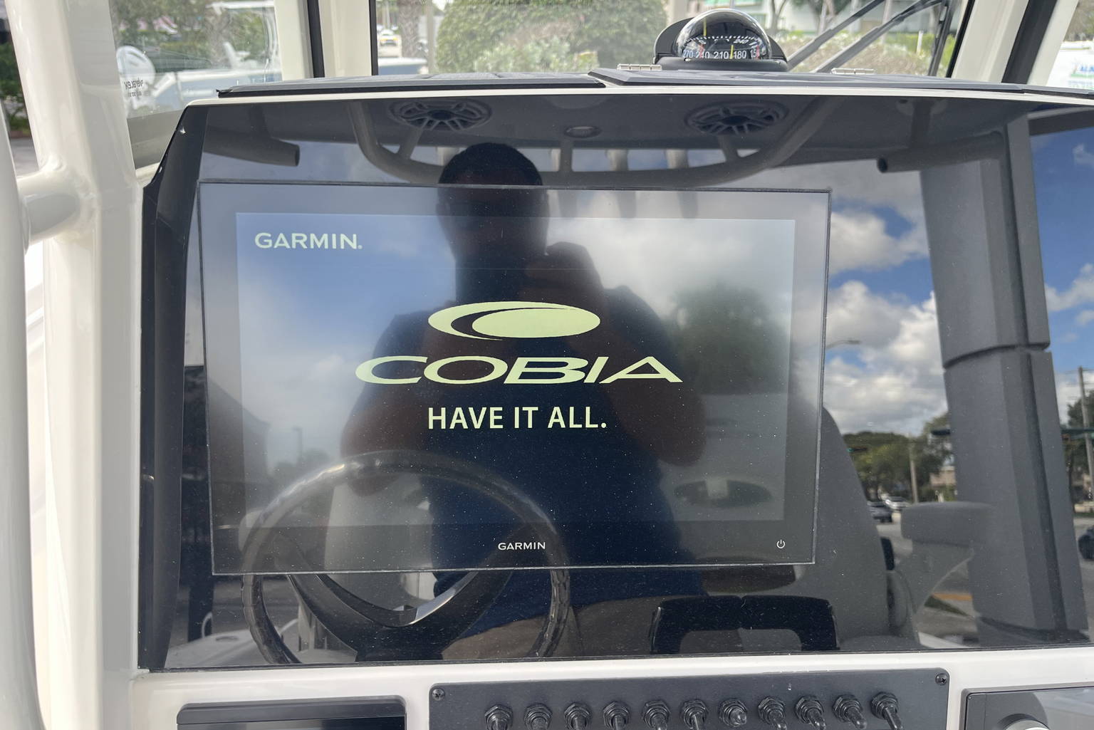 New 2027 Cobia 285 CC #J015 image 15