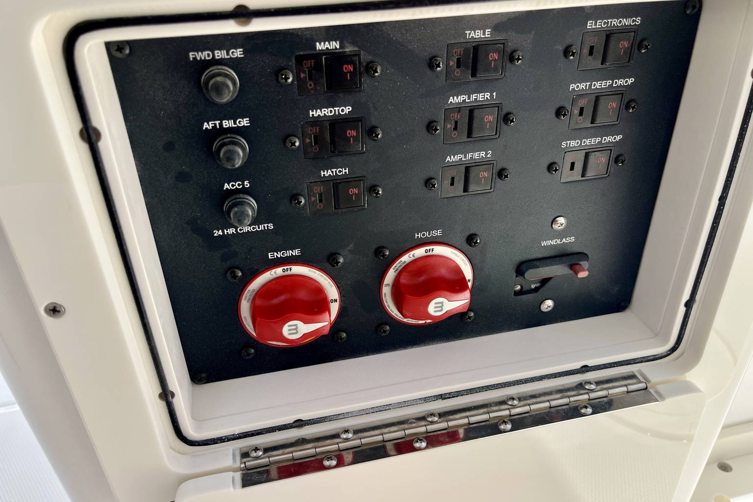 New 2027 Cobia 285 CC #J015 image 32