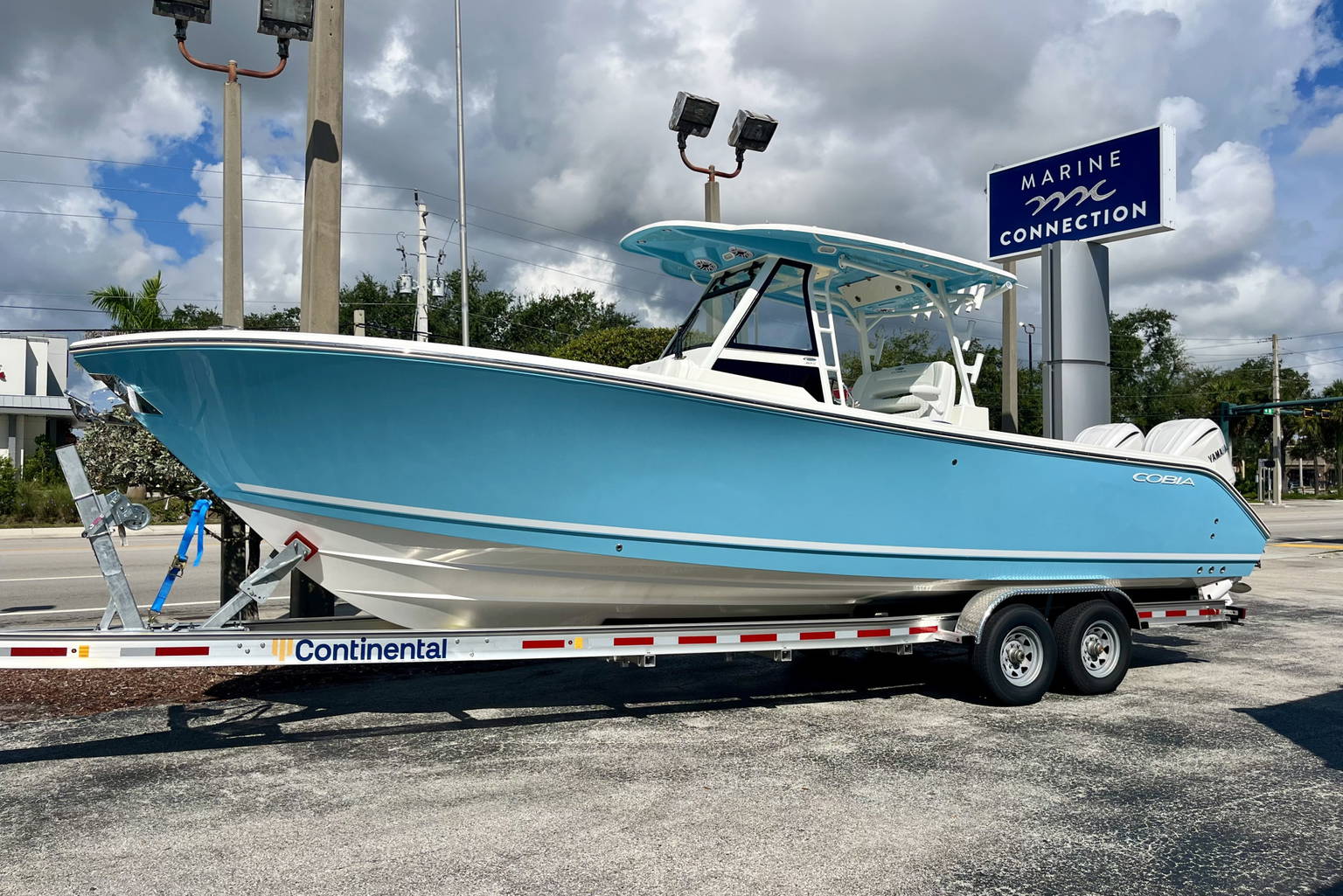 New 2027 Cobia 305 CC #L014 image 1