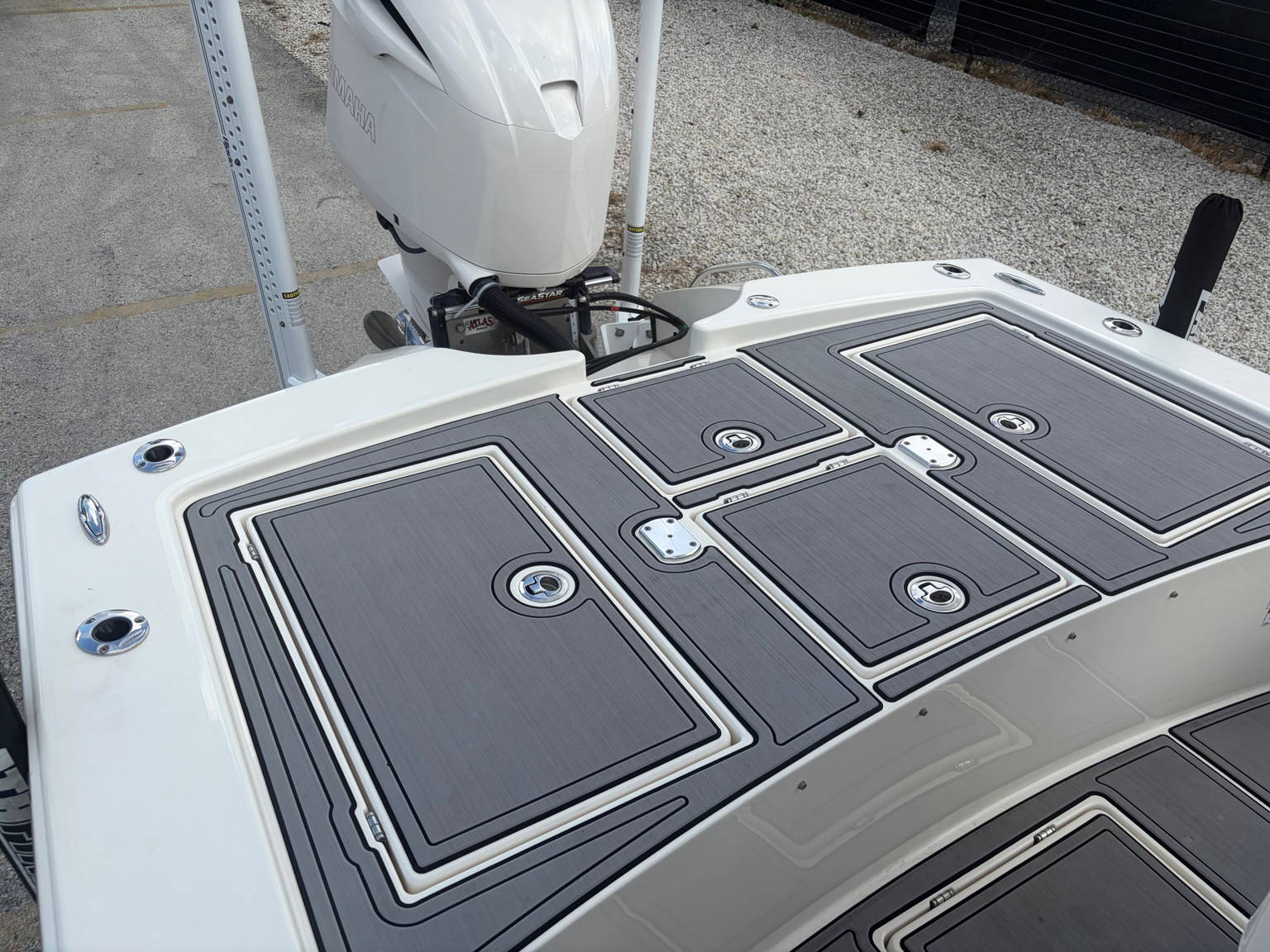 Alternative image of Pathfinder 2300 HPS in Fort Lauderdale, FL