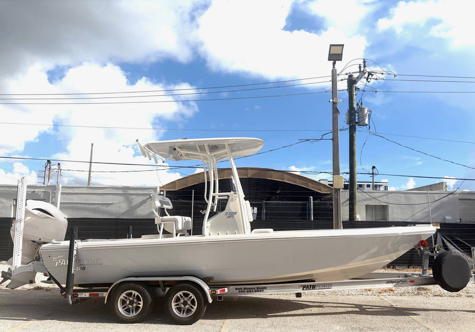 Alternative image of Pathfinder 2300 HPS in Fort Lauderdale, FL