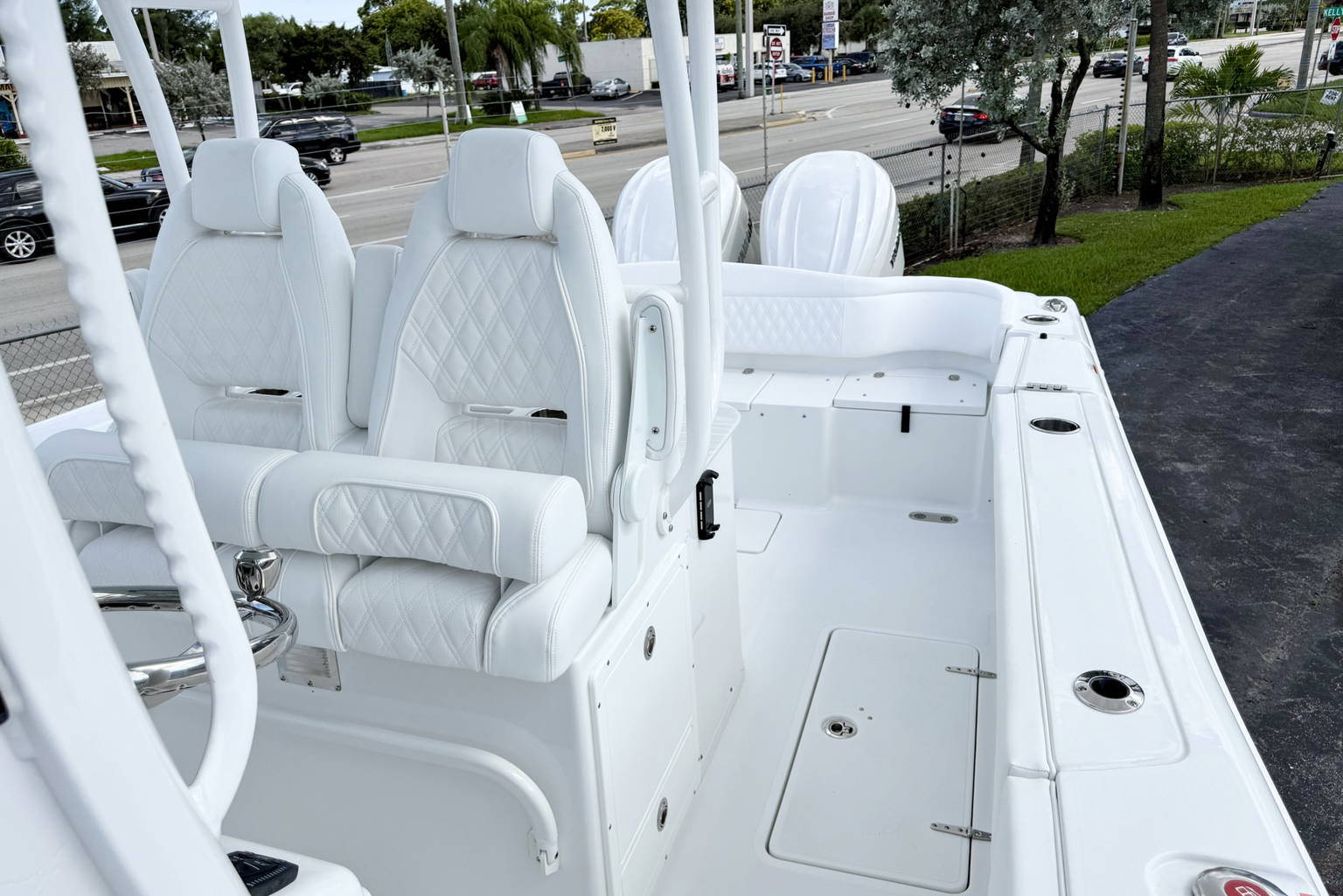 New 2027 Sea Hunt Ultra 305 SE #0023 image 16