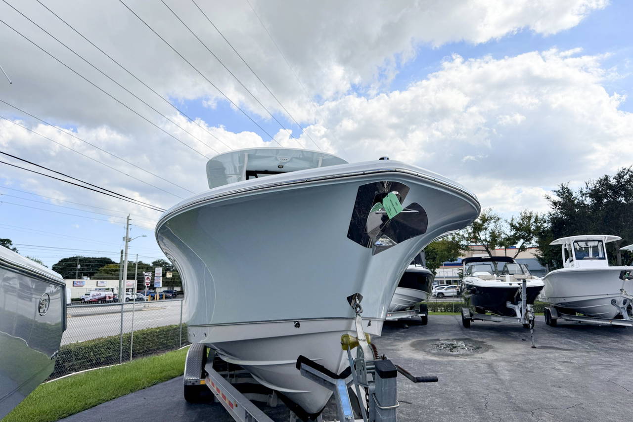 Alternative image of Sea Hunt Ultra 305 SE in West Palm Beach, FL