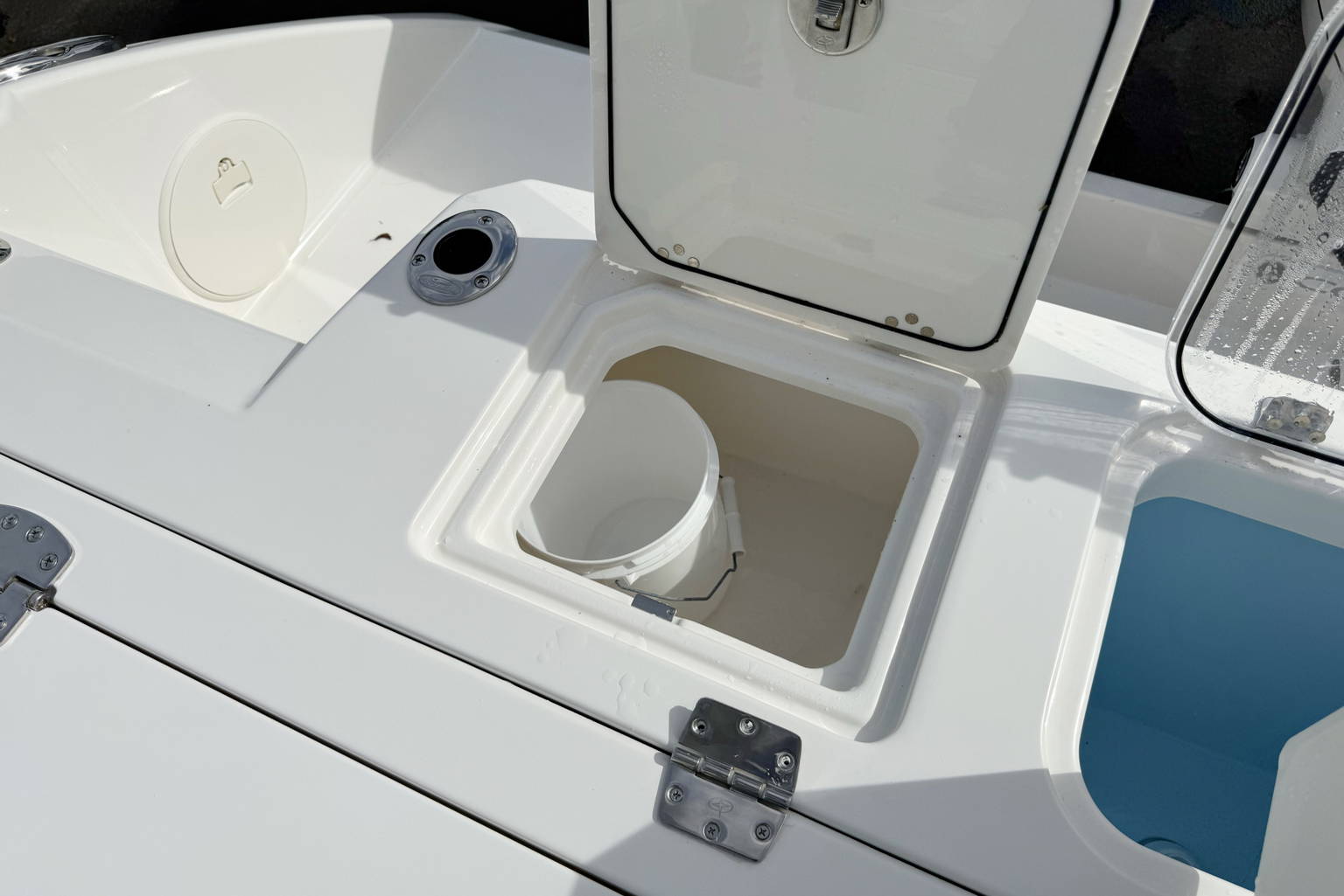 New 2027 Cobia 265 CC #G018 image 17