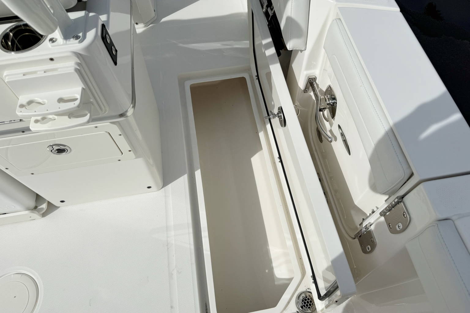 New 2027 Cobia 265 CC #G018 image 20