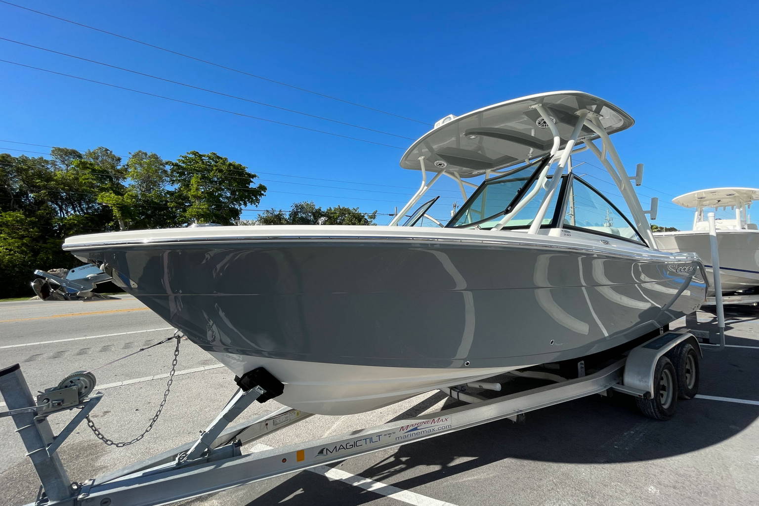 New 2022 Cobia 240 DC #E023 image 3