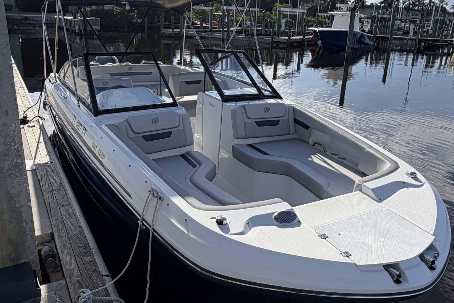 Used 2023 Hurricane 235 #9628 image 6