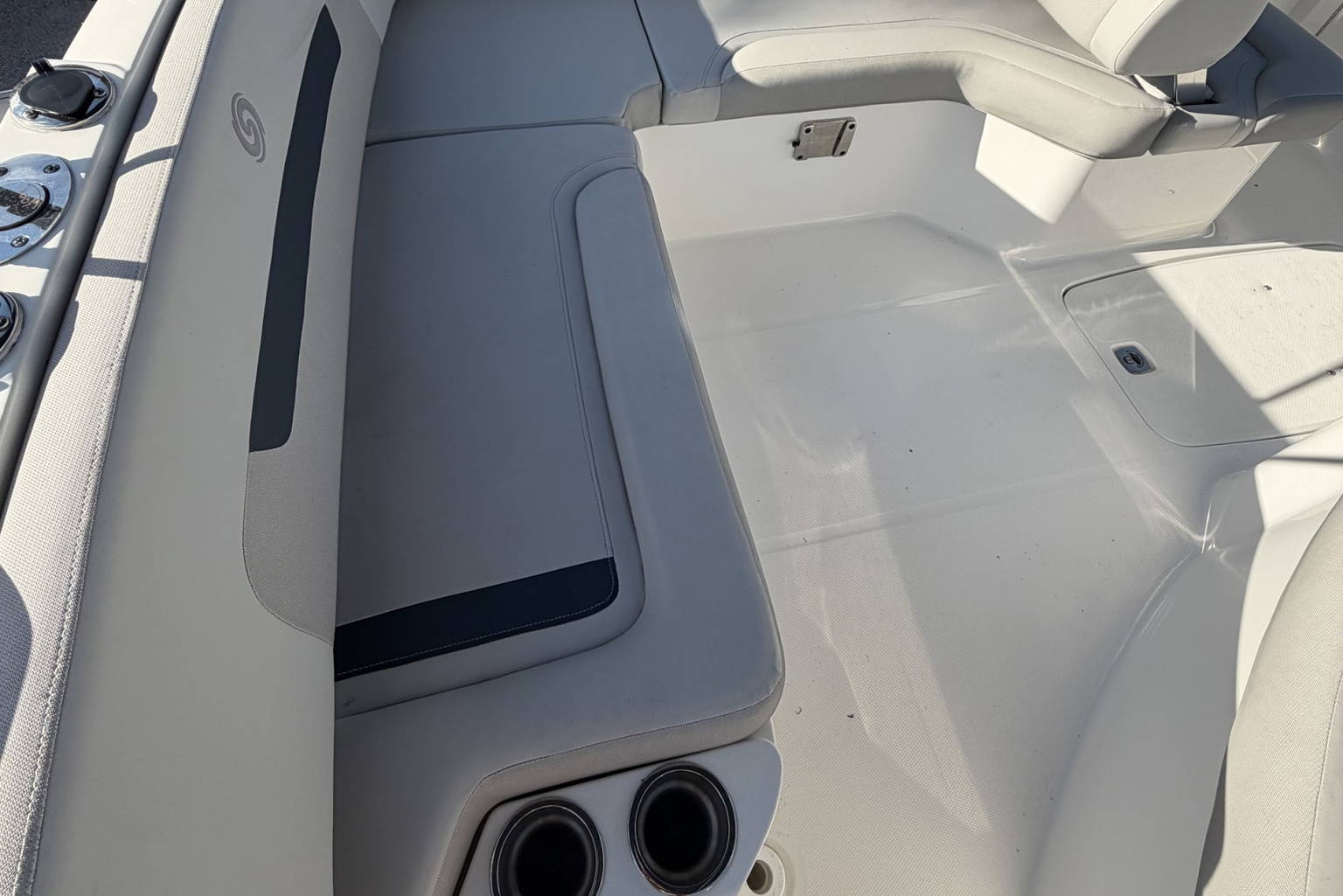 Used 2023 Hurricane 235 #9628 image 15