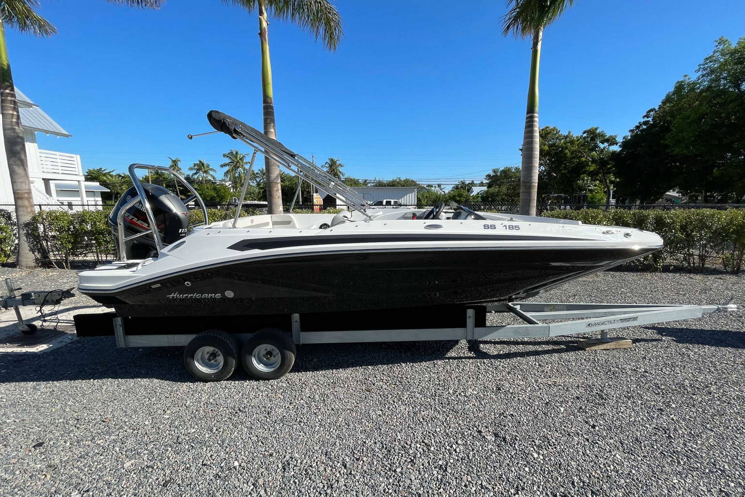 New 2022 Hurricane SunDeck Sport OB SS 185 OB #7868 image 1