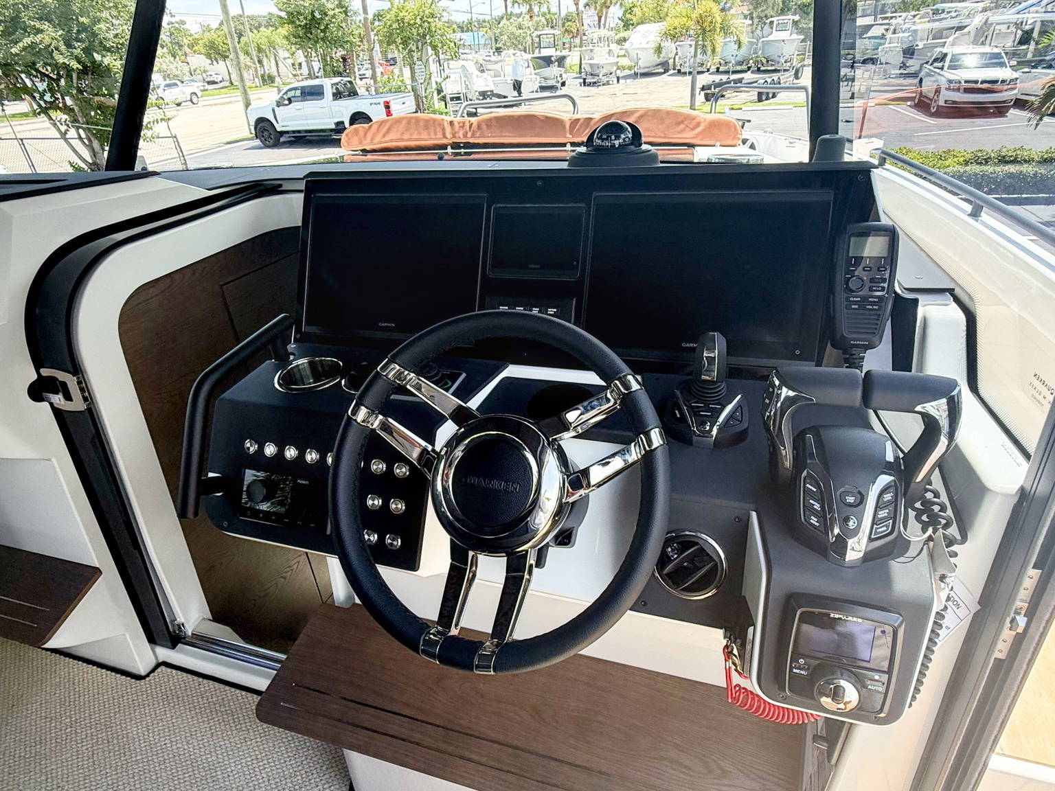 Alternative image of Quarken 35 Cabin Tourer ONYX in West Palm Beach, FL